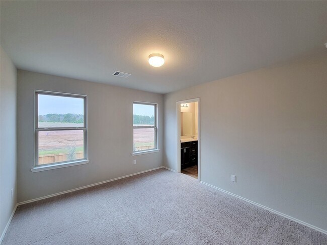 Building Photo - 942 Amesbury Ct