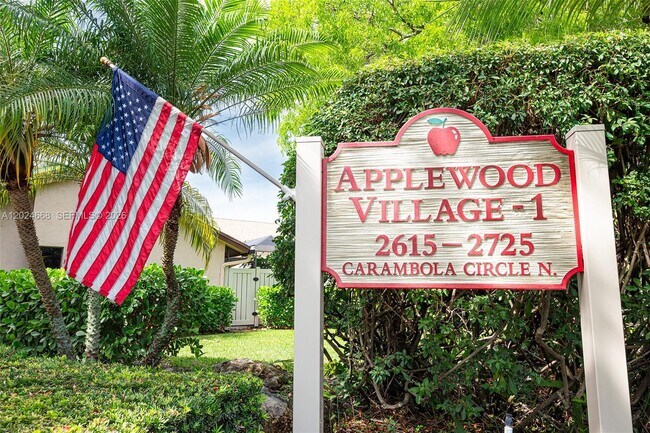 Building Photo - 2676 Carambola Cir N