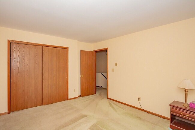 Bedroom 2 unfurnished room - 7 Clubhouse Dr