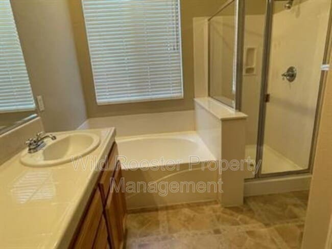 Building Photo - 10165 Sorenstam Dr