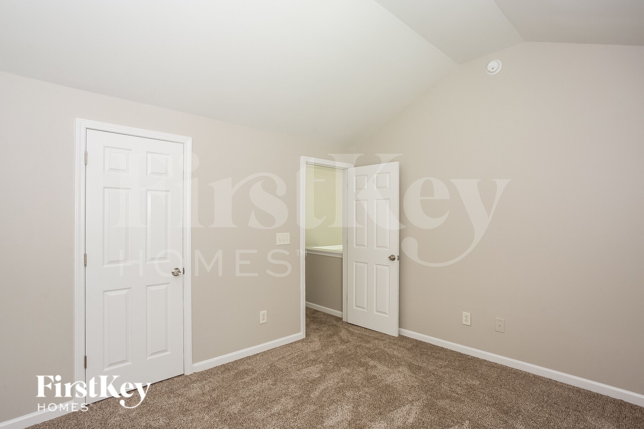 Building Photo - 5842 Brookfield Pointe Dr