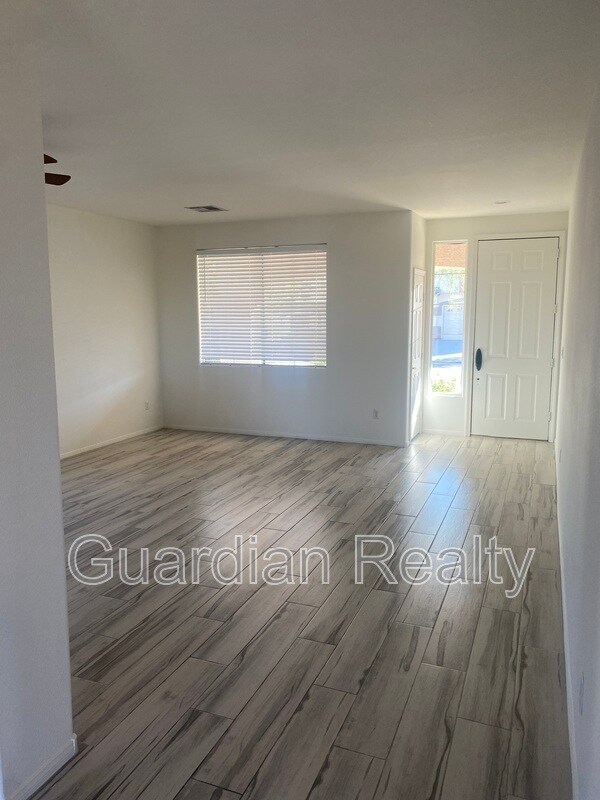 Building Photo - 780 Wigan Pier Dr