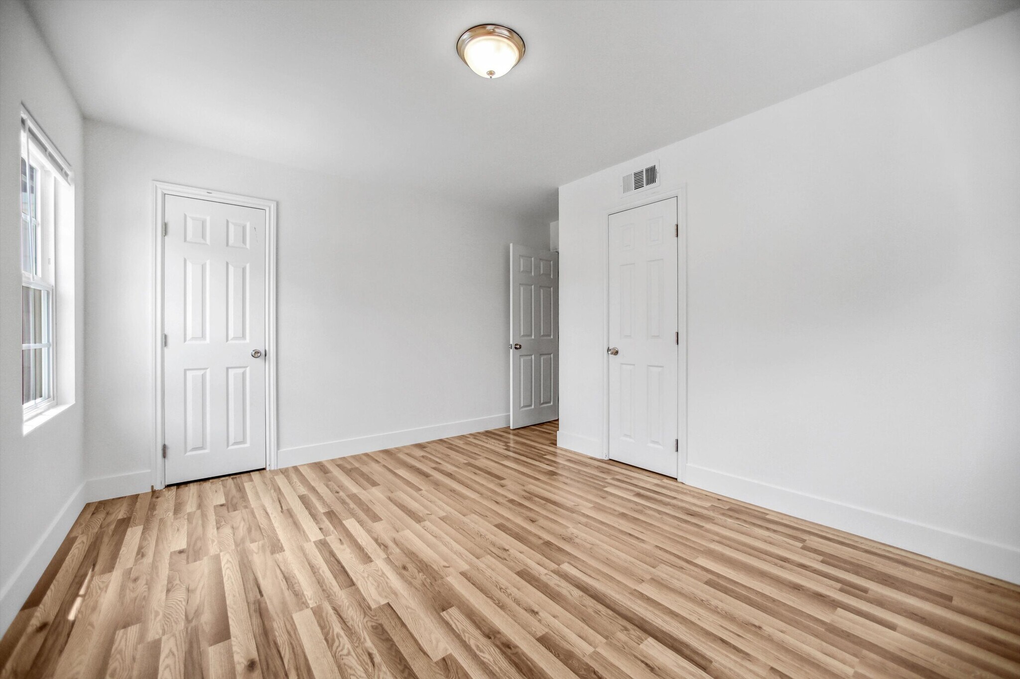 Building Photo - 17220 Elkwood St