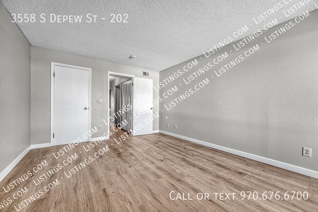 Building Photo - 3558 S Depew St