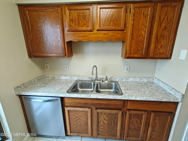 Building Photo - 6028 Duclay Rd