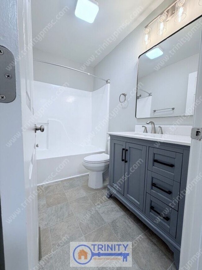 Building Photo - Move In Special!! Now Available – Updated 2BR Apartment in Easley!