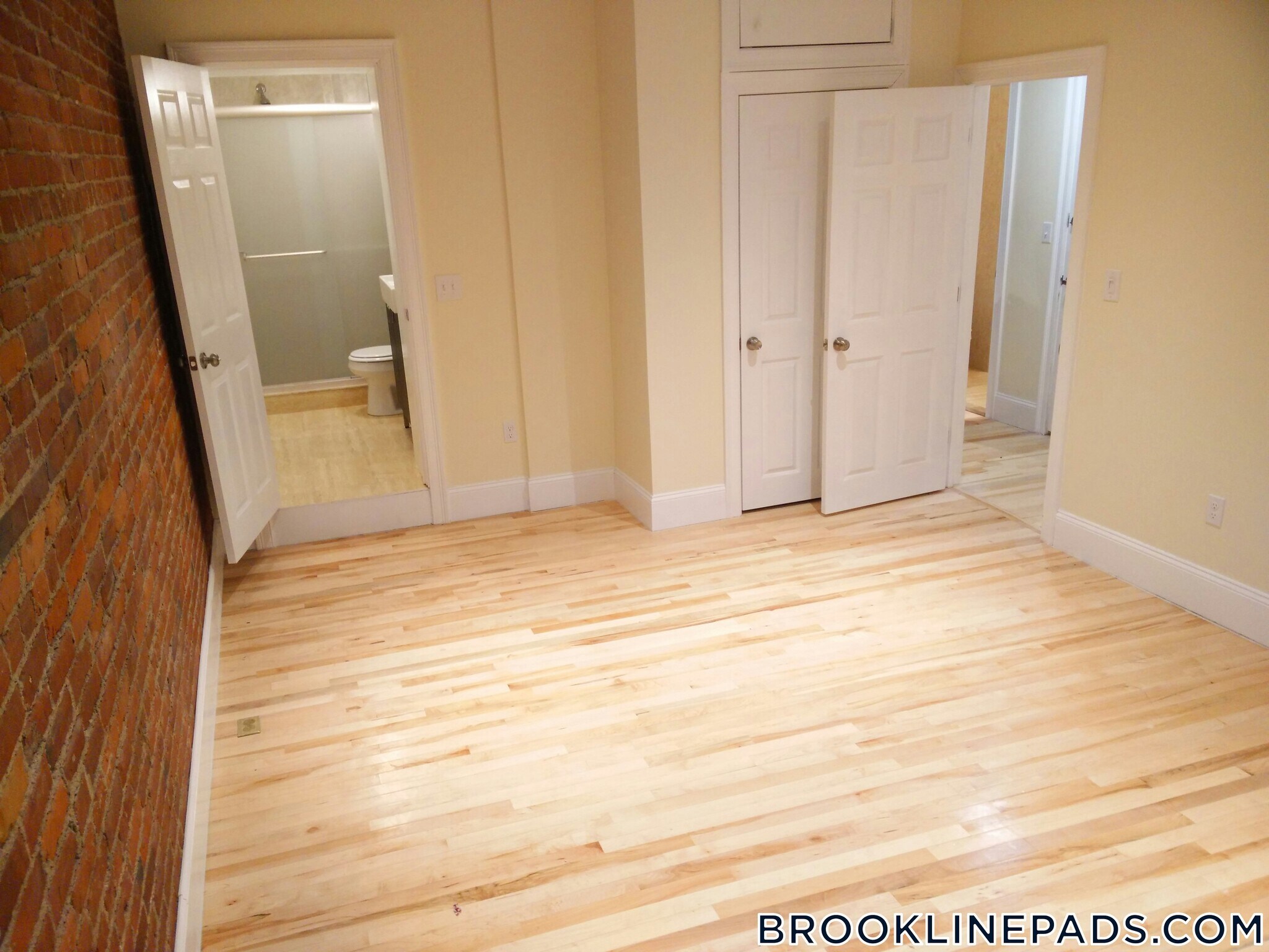 Building Photo - 1203 Beacon St