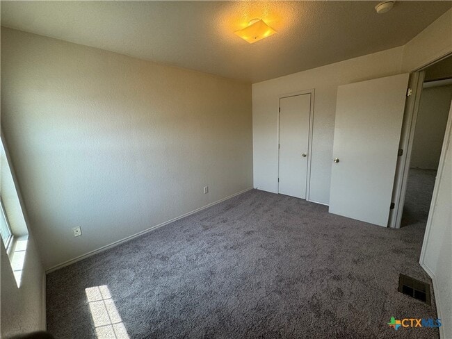 Building Photo - 4200 Alan Kent Dr