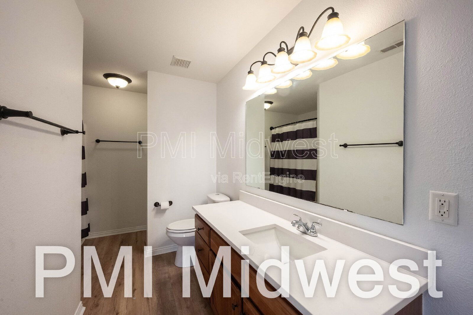 Building Photo - 18058 Cristin Way