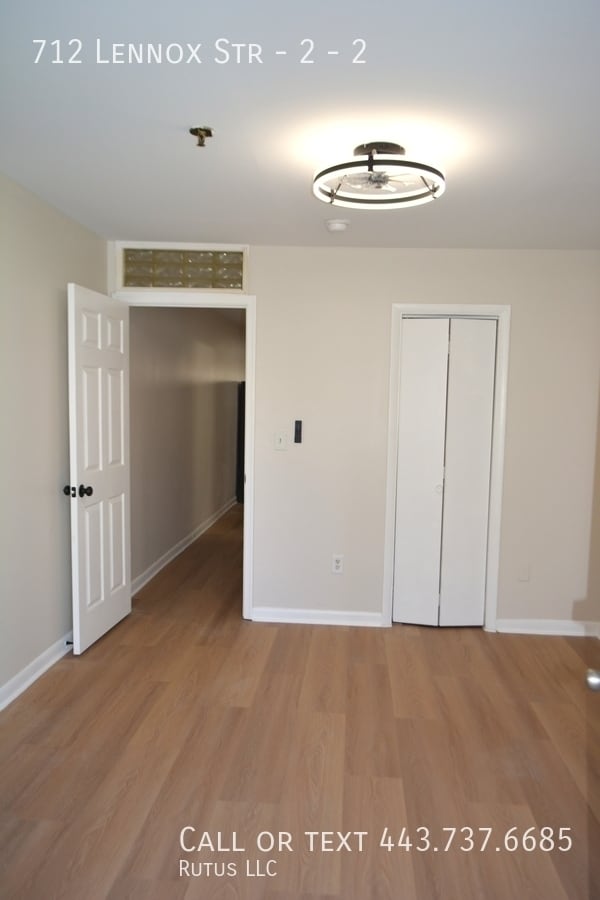 Building Photo - 712 Lennox St