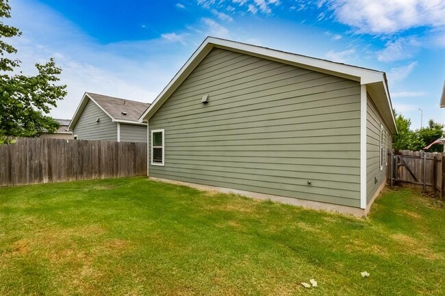 Building Photo - 7209 Spirit Hill Rd