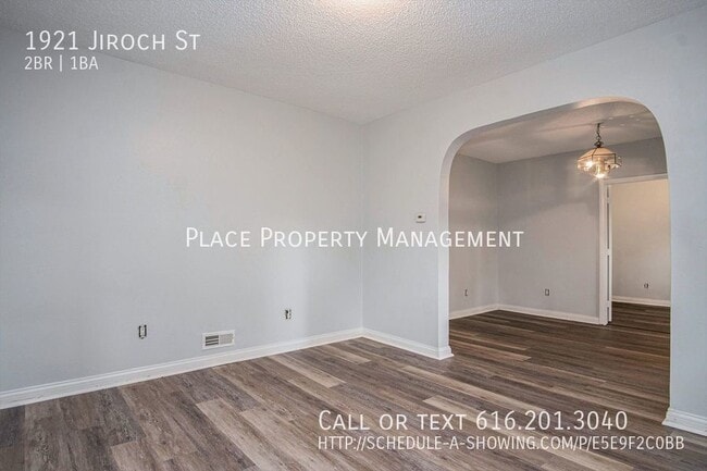 Building Photo - 1921 Jiroch St