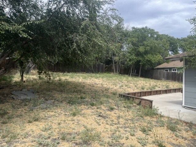 Building Photo - 2069 Solano Way
