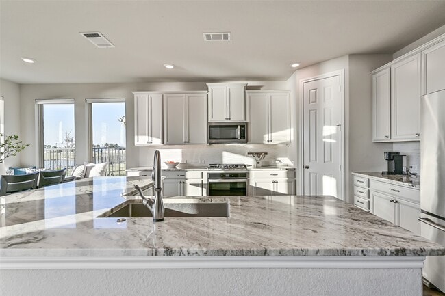 Building Photo - 3103 Flora Manor Dr