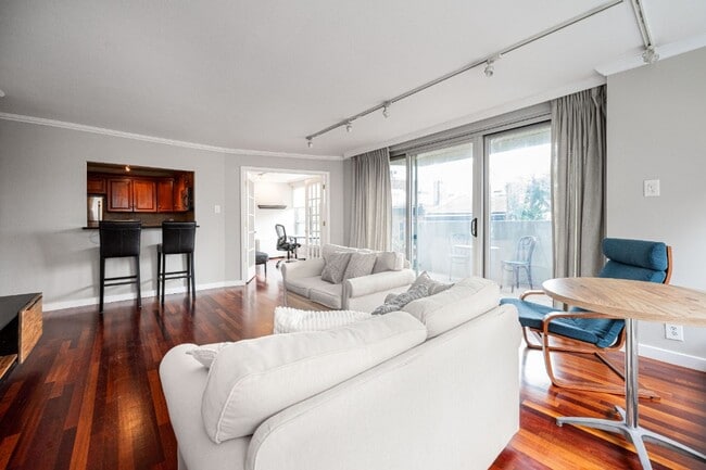 Building Photo - The Dorchester