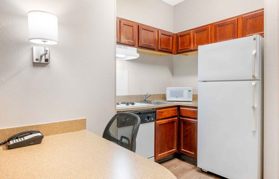 Building Photo - Furnished Studio-Indianapolis - Airport - W. Southern Ave.