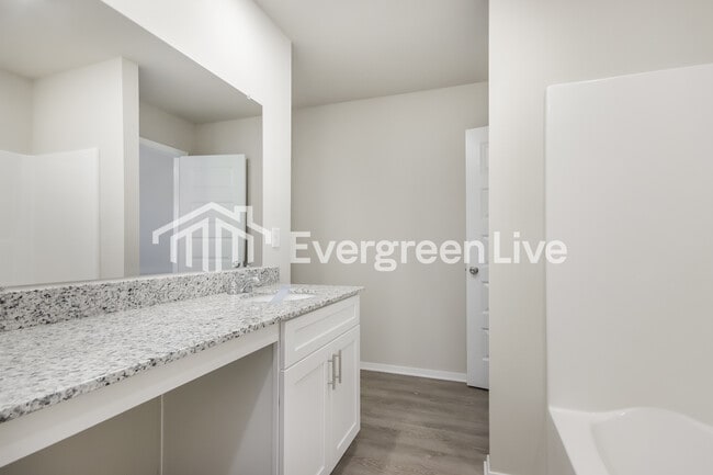 Building Photo - 6511 NW Kathleen St