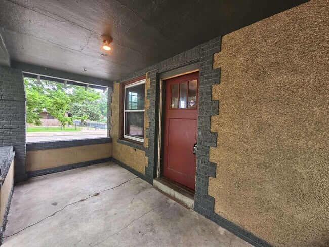 Building Photo - 4288 Hooker St