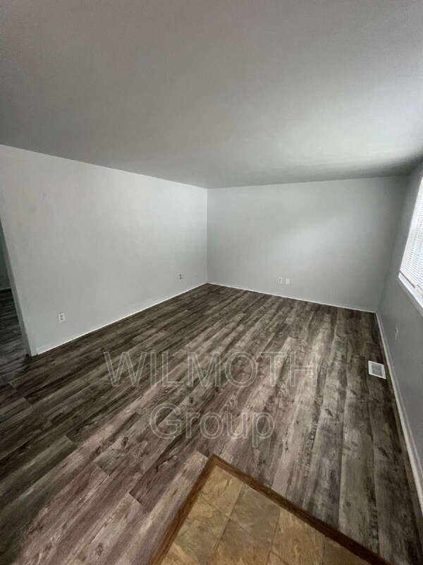 Building Photo - 306 Meadow Ave