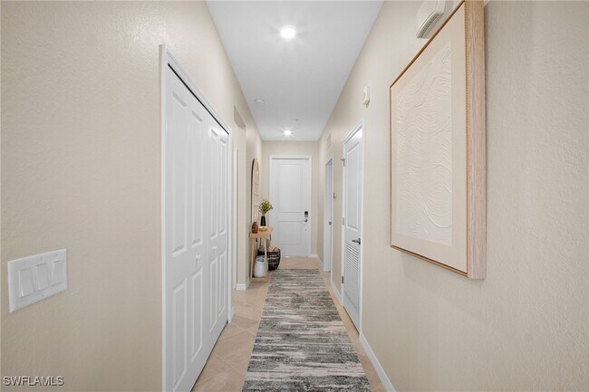 Building Photo - 15285 Grn Acrs Ave