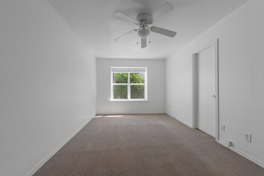 Building Photo - 2815 Welborn St