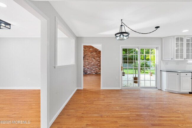 Building Photo - 61 Berkshire Dr