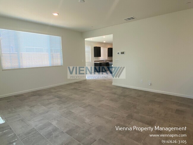 Building Photo - 724 Lincolnshire Cir