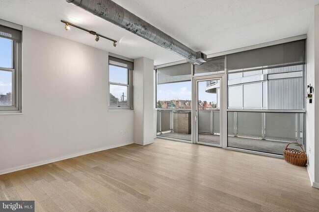 Building Photo - 3409 Wilson Blvd