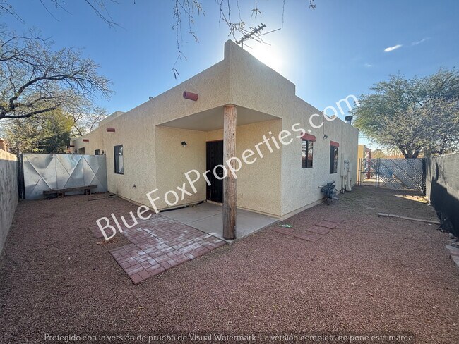 Building Photo - 245 E Norma Ln