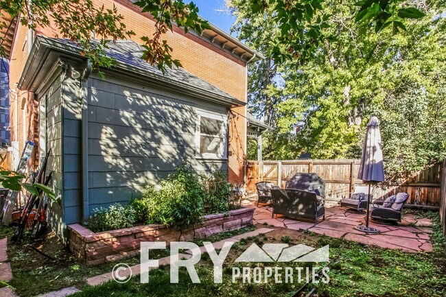 Building Photo - Beautiful Home in Amazing Location