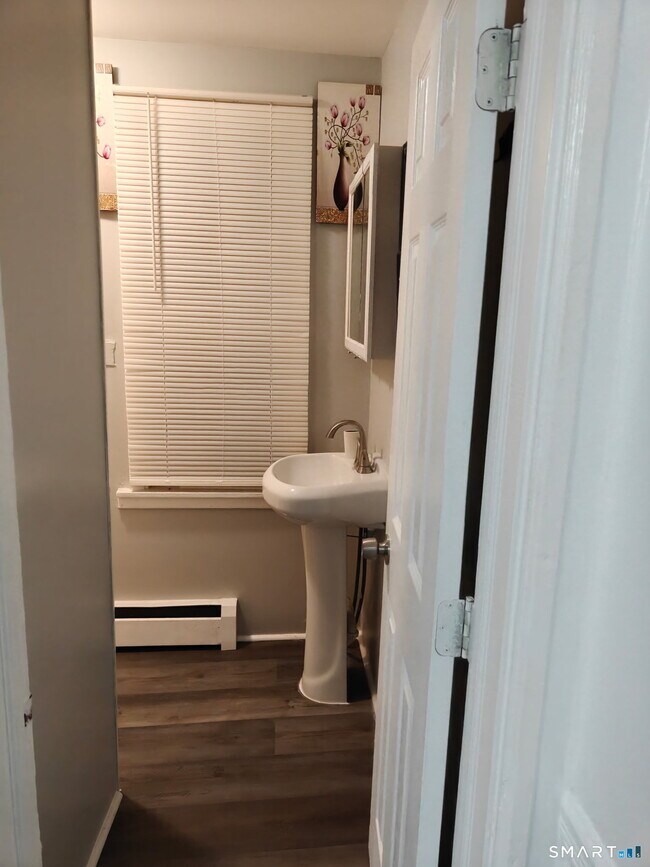 Building Photo - 26 Summer St