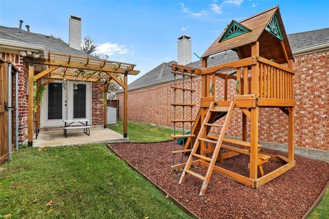Building Photo - 7907 Rosebriar Ln