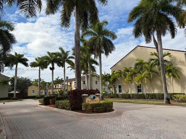 Building Photo - 14934 SW 41st Ln