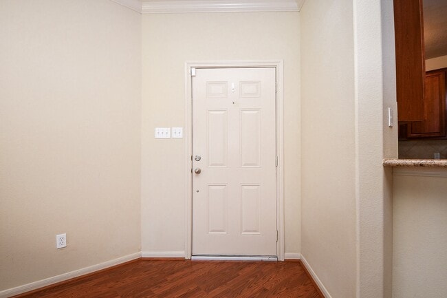 Building Photo - 5215 Brinkman Ct