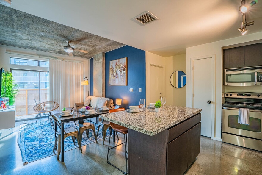 Building Photo - 915 N 4th St