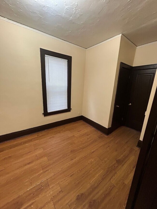 Building Photo - 1530N29thJ