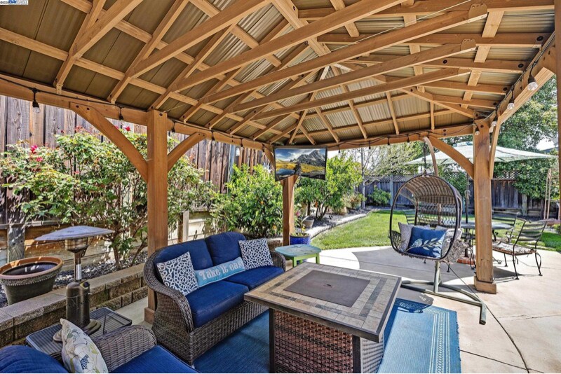Building Photo - 590 Cinnabar Dr