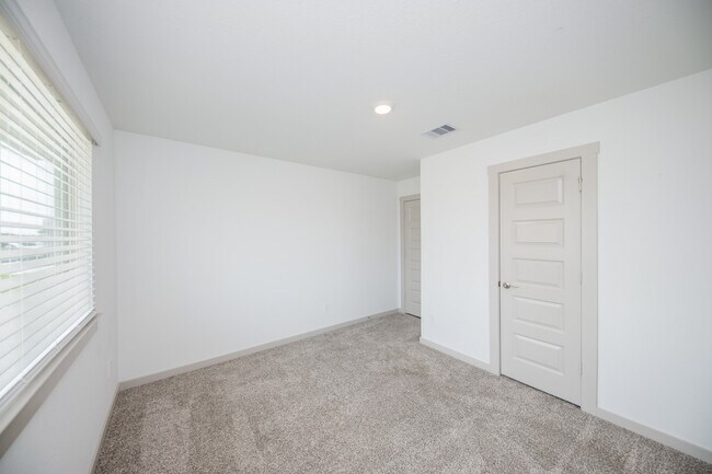 Building Photo - 29535 Paytons Park Ct