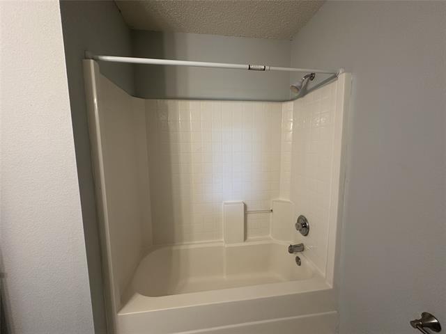 Building Photo - 1744 Hickory Creek Ln