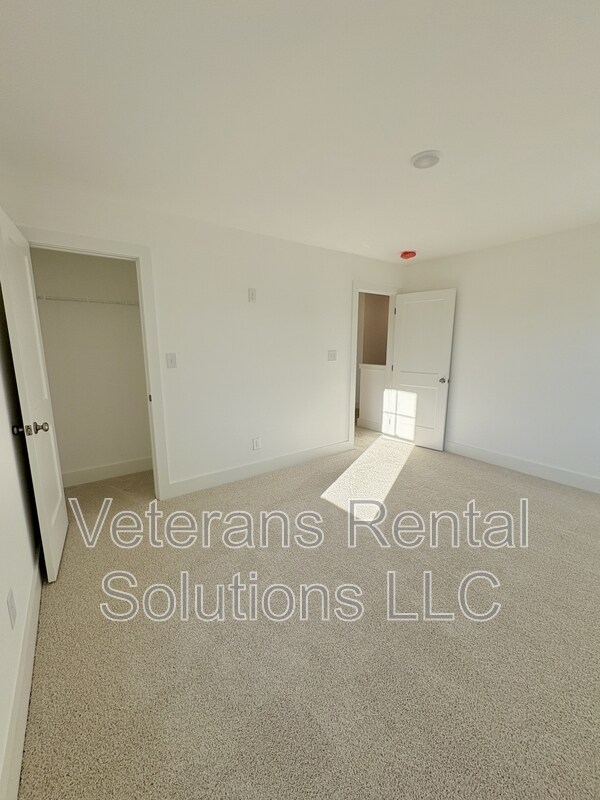 Building Photo - 131 Bourbon St