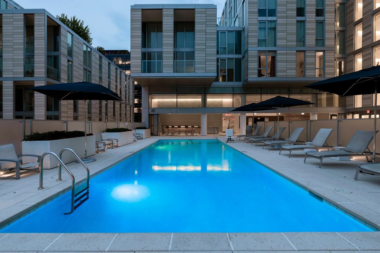 Building Photo - 900 10th St NW