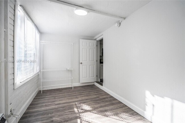 Building Photo - 6871 Abbott Ave