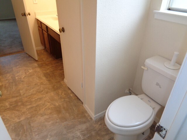 Building Photo - 10211 Golden Sunshine Dr