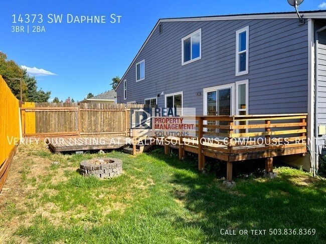 Building Photo - 14373 SW Daphne St