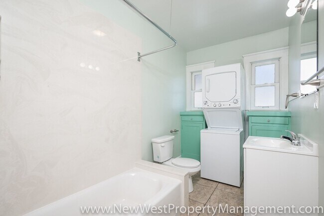 Building Photo - Charming Sherman Heights 2-Bedroom, Available Now!