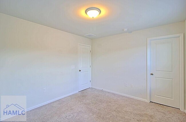 Building Photo - 224 Enclave Wy