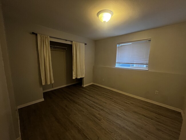 Hallway Bedroom - 216 Broadway