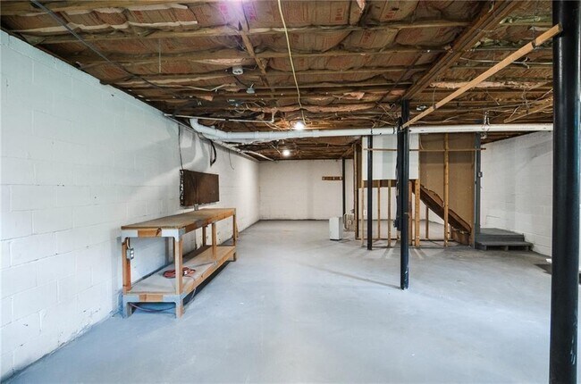 Building Photo - 2945 Rio Montana Dr