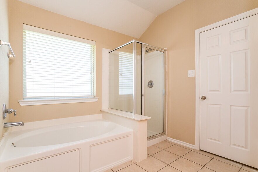 Building Photo - 3702 Primrose Trace Ln