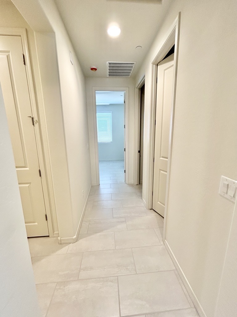 Building Photo - 13531 W Calle de Baca
